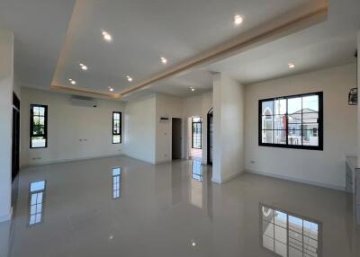 House for Sale in San Phak Wan, Hang Dong