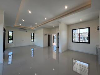 House for Sale in San Phak Wan, Hang Dong