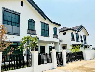 House for Sale in San Phak Wan, Hang Dong