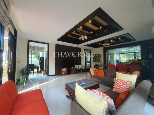 House For sale 4 bedroom 275 m² with land 704 m² in The Village at Horseshoe Point, Pattaya