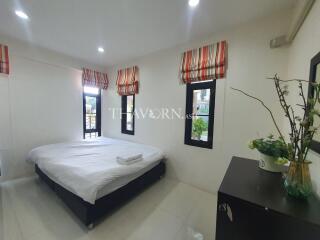 บ้าน ขาย 4 ห้องนอน 275 ตร.ม. ที่ดิน 704 m² ใน  The Village at Horseshoe Point, Pattaya