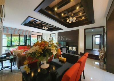 House For sale 4 bedroom 275 m² with land 704 m² in The Village at Horseshoe Point, Pattaya