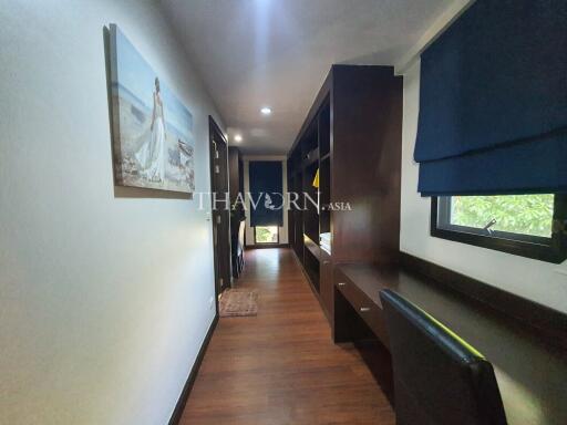 บ้าน ขาย 4 ห้องนอน 275 ตร.ม. ที่ดิน 704 m² ใน  The Village at Horseshoe Point, Pattaya