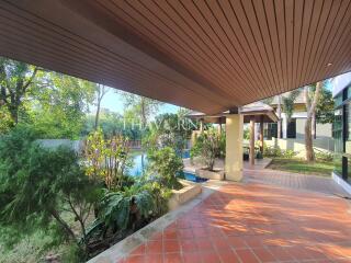 House For sale 4 bedroom 275 m² with land 704 m² in The Village at Horseshoe Point, Pattaya