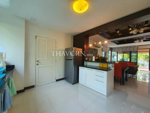 บ้าน ขาย 4 ห้องนอน 275 ตร.ม. ที่ดิน 704 m² ใน  The Village at Horseshoe Point, Pattaya