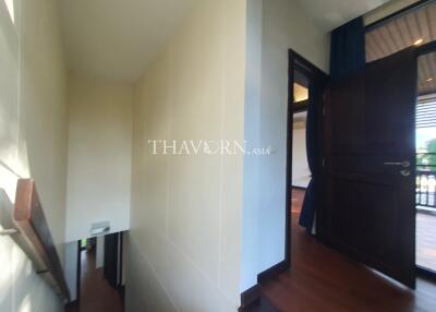 House For sale 4 bedroom 275 m² with land 704 m² in The Village at Horseshoe Point, Pattaya