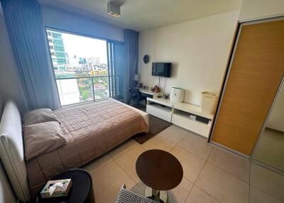 1-bedroom high end studio for sale in Ekamai