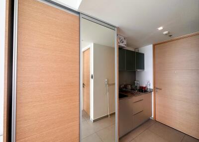 1-bedroom high end studio for sale in Ekamai