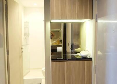 1-BR Condo at Life Asoke - Rama 9 near MRT Phra Ram 9