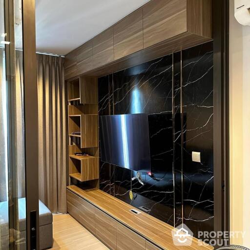 1-BR Condo at Life Asoke - Rama 9 near MRT Phra Ram 9