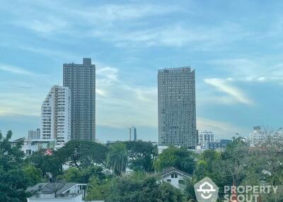 2-BR Condo at Art @ Thonglor close to Thong Lo