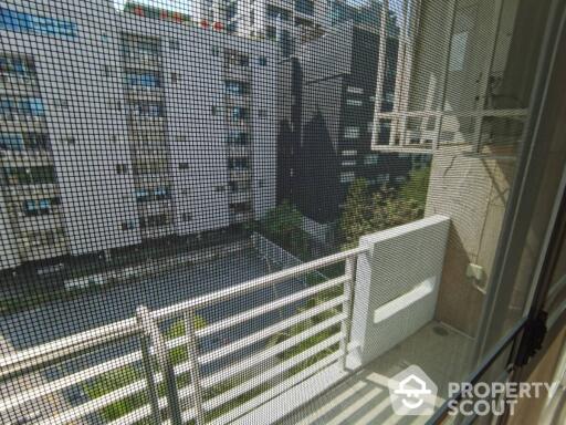 2-BR Condo at Harmony Living Sukhumvit 15 Condominium near ARL Makkasan (ID 513095)