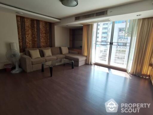 2-BR Condo at Harmony Living Sukhumvit 15 Condominium near ARL Makkasan (ID 513095)