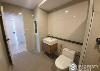 3-BR Condo at D.S. Tower 2 Sukhumvit 39 Condominium near MRT Sukhumvit