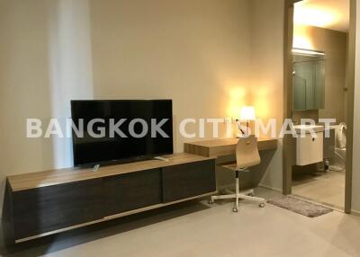 Condo at Noble Ploenchit for rent