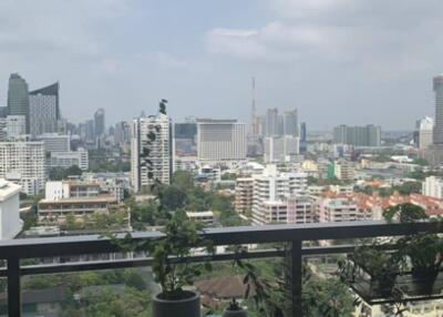 2-BR Condo at Circle Sukhumvit 31 near MRT Sukhumvit