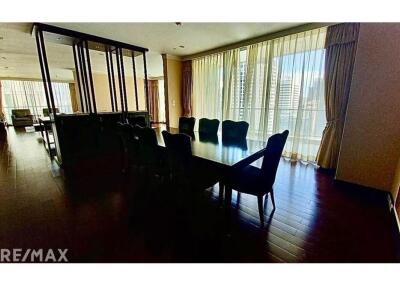 Spacious 4 Bedroom Condo for Rent near BTS Chit Lom (7 mins walk) at Park Chidlom