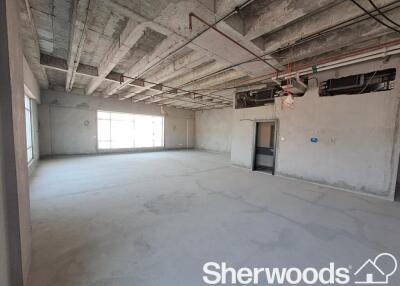 Full Floor of Commercial Office space on SZR