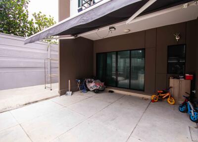 Covered outdoor patio with children