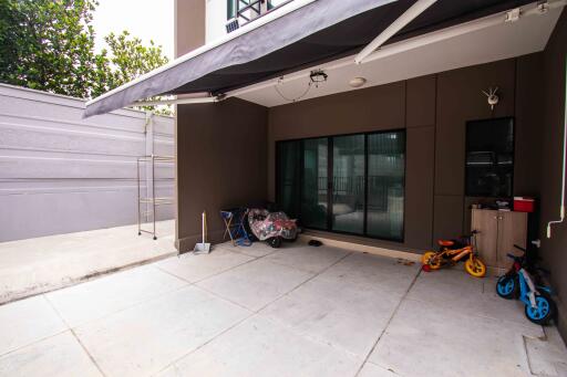 Covered outdoor patio with children