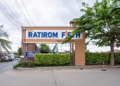 Entrance sign of Ratirom Fifth