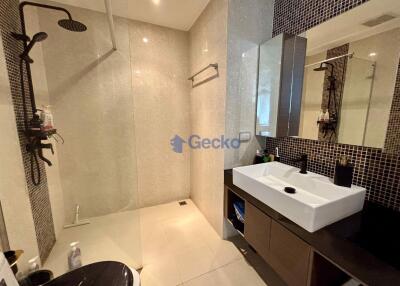 2 Bedrooms Condo in The View Cozy Beach Pratumnak C011740