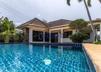 3 Bedrooms House in Pattaya Land & House East Pattaya H011738