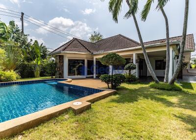 3 Bedrooms House in Pattaya Land & House East Pattaya H011738