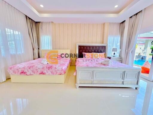 บ้านหลังนี้มี 3 ห้องนอน  อยู่ในโครงการชื่อ Baan Dusit Pattaya Hill 5  ตั้งอยู่ที่