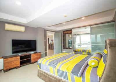 Stunning Two-Bedroom Apartment with Views in Nimman at Hillside 3