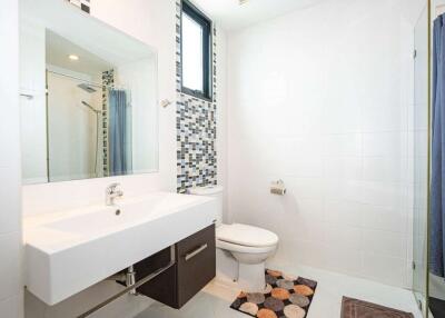 2 Bedroom, 2 Bathroom Fully Furnished Condo For Sale : The Jigsaw 2 Condo