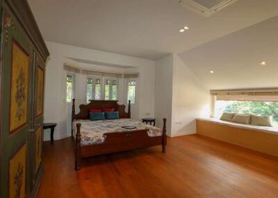 3 Bed house to rent with 1 Rai garden at Saraphi