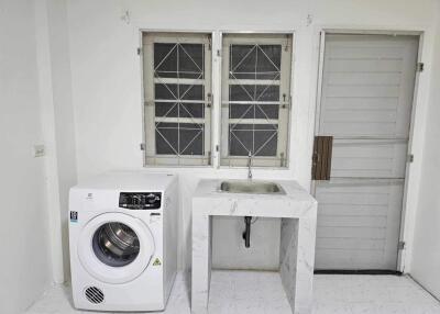 Townhouse for Rent in Chang Phueak , Mueang Chiang Mai