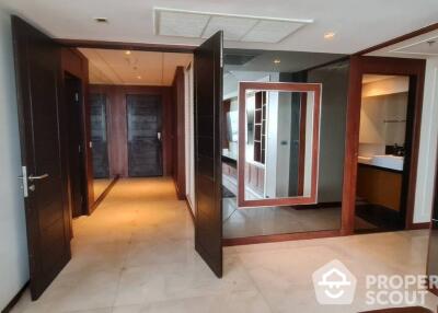 3-BR Condo at Eight Thonglor Residence Condominium near BTS Thong Lor