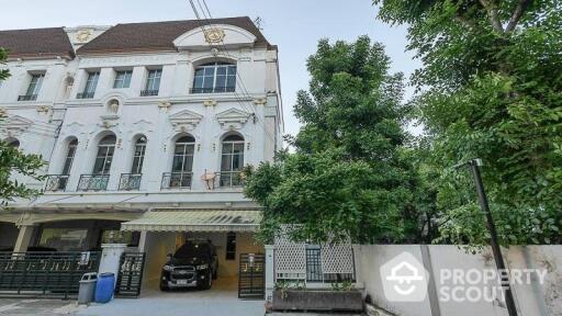 3-BR Townhouse at Ban Klang Krung Grande Vienna Rama 3 in Bang Phong Phang (ID 513113)