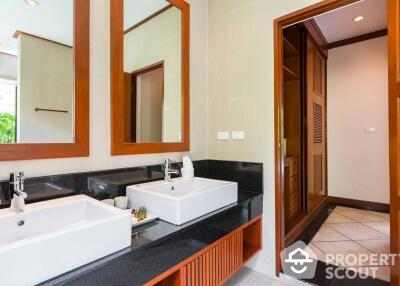 3-BR House near MRT Khlong Toei