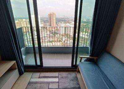 2-BR Condo at Ideo O2 near BTS Bang Na