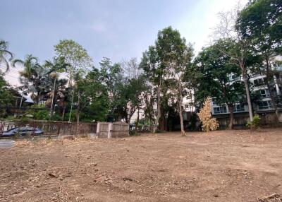 A land for rent with construction in Muang Chiang Mai