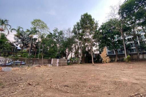 A land for rent with construction in Muang Chiang Mai