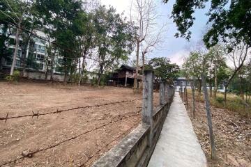 A land for rent with construction in Muang Chiang Mai