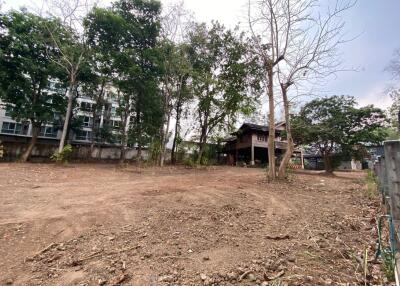 A land for rent with construction in Muang Chiang Mai