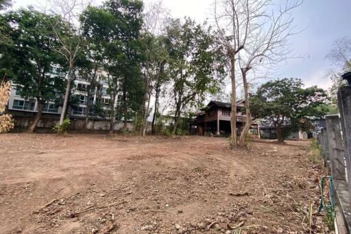 A land for rent with construction in Muang Chiang Mai