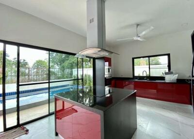 A brand new 4 bed house with pool for rent in Hang Dong