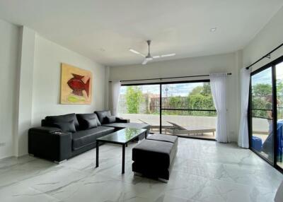 A brand new 4 bed house with pool for rent in Hang Dong