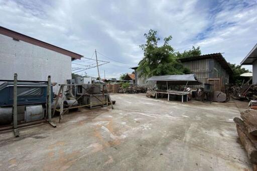 A warehouse for sale in Doi Saket, Chiang Mai