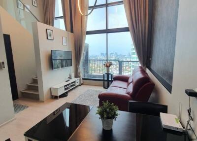 1-BR Duplex at Rhythm Sukhumvit 44/1 near BTS Phra Khanong