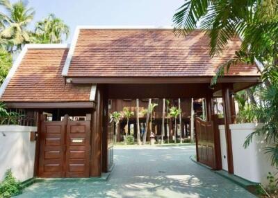 Luxurious Thai Lanna house for sale in San Sai, Chiang Mai