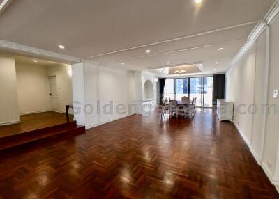 3 Bedrooms Apartment with large terrace - Asok