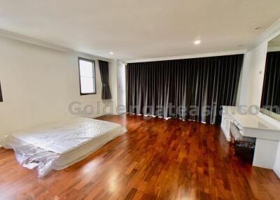 3 Bedrooms Apartment with large terrace - Asok