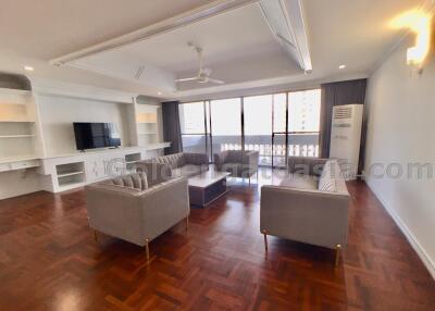 3 Bedrooms Apartment with large terrace - Asok